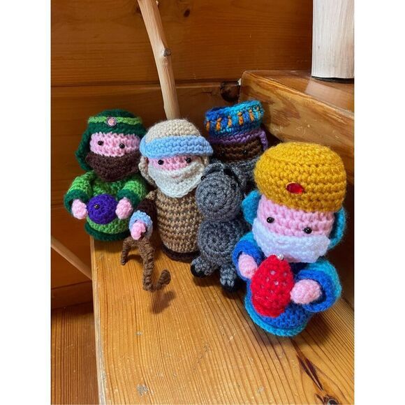 Vintage Handmade Crocheted Christmas Nativity Dolls - Picture 1 of 4